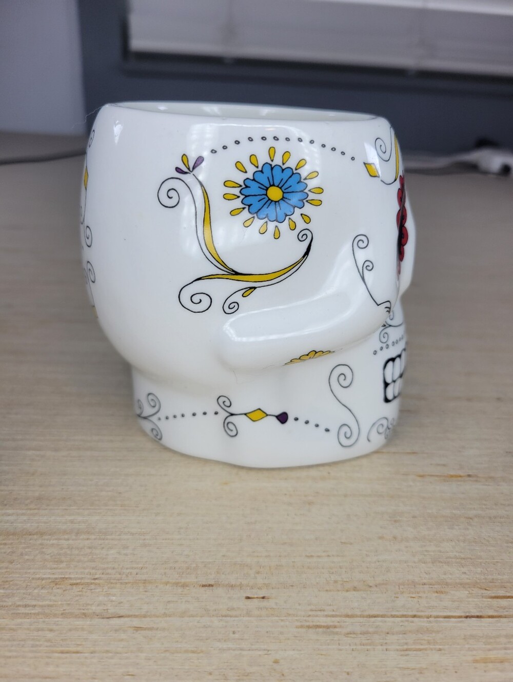 Williams Sonoma Day of the Dead Sugar Skull Mug Cup Set of 4 White Floral - Picture 5 of 7